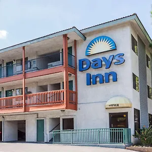 Hotel Days By Wyndham West