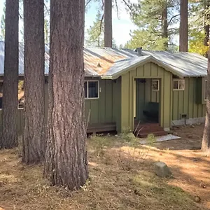 https://black-bart-retreat.insouthlaketahoe.com