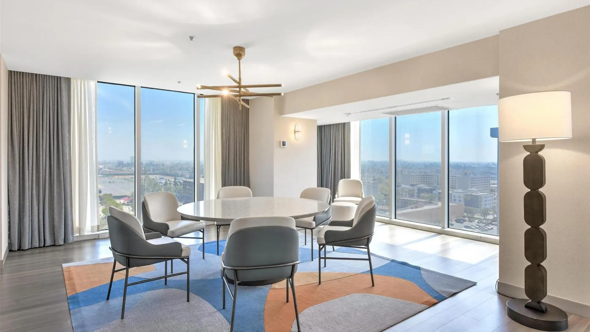 Hilton Anaheim Hotel