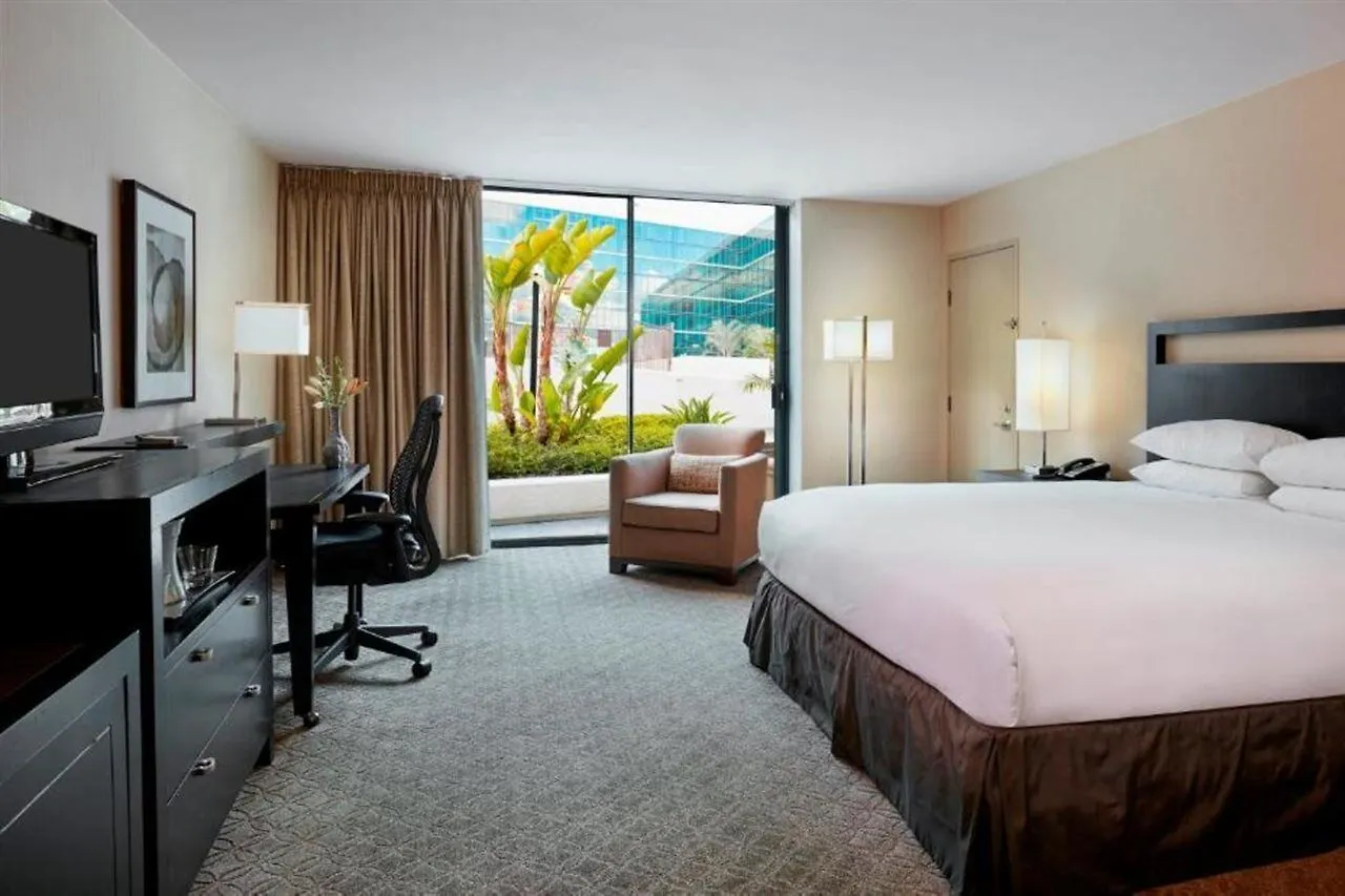 Hilton Anaheim Hotel
