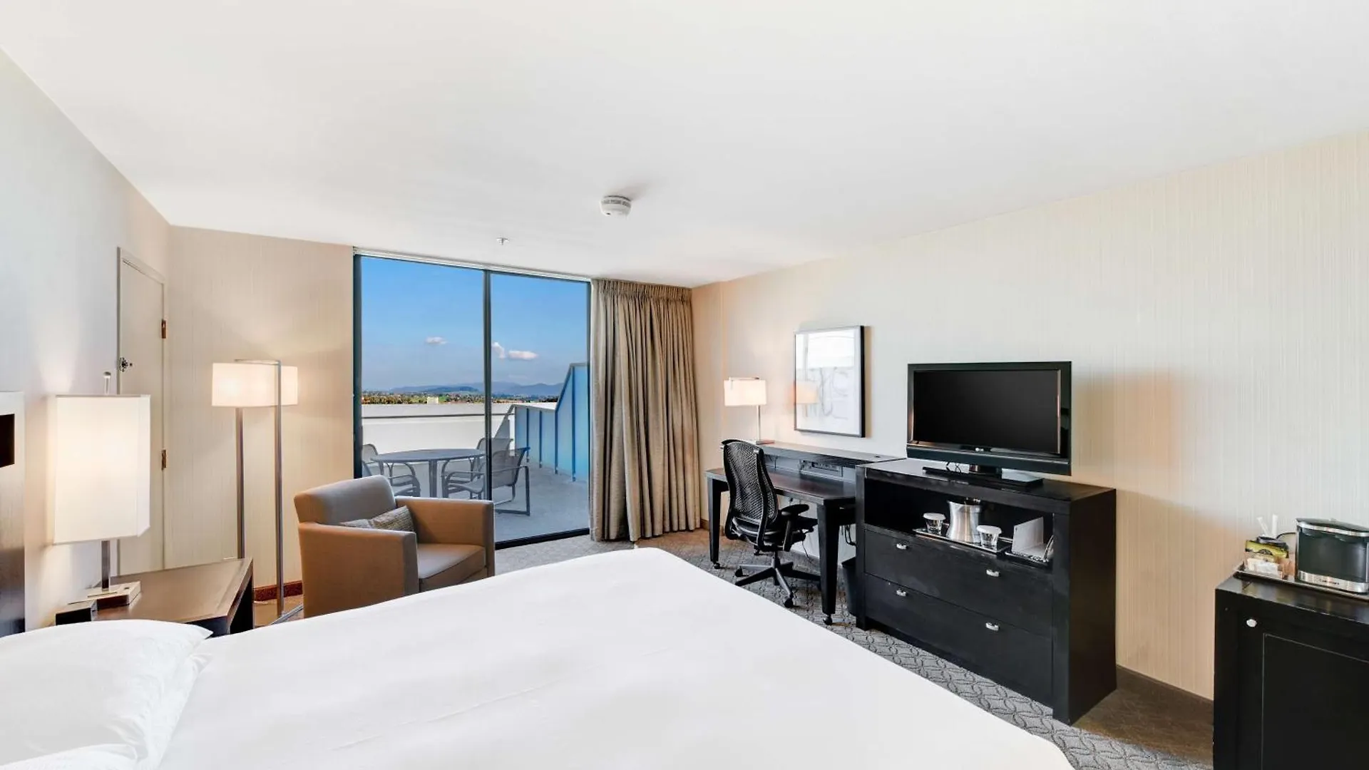 Hilton Anaheim Hotel