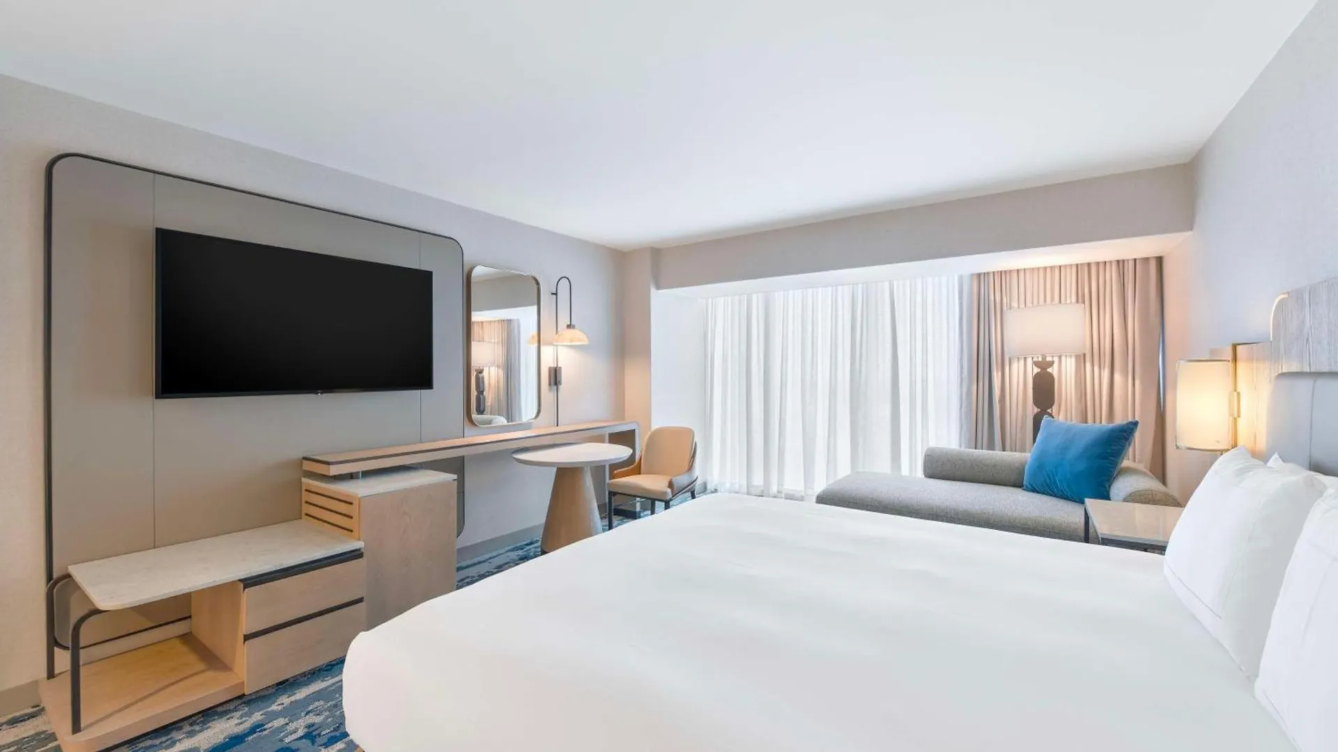 Hilton Anaheim Hotel