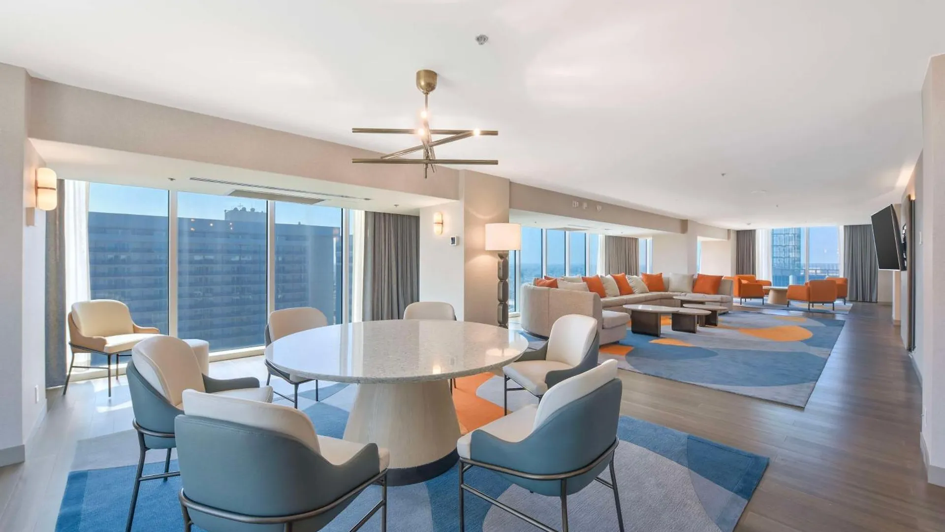 Hilton Anaheim Otel