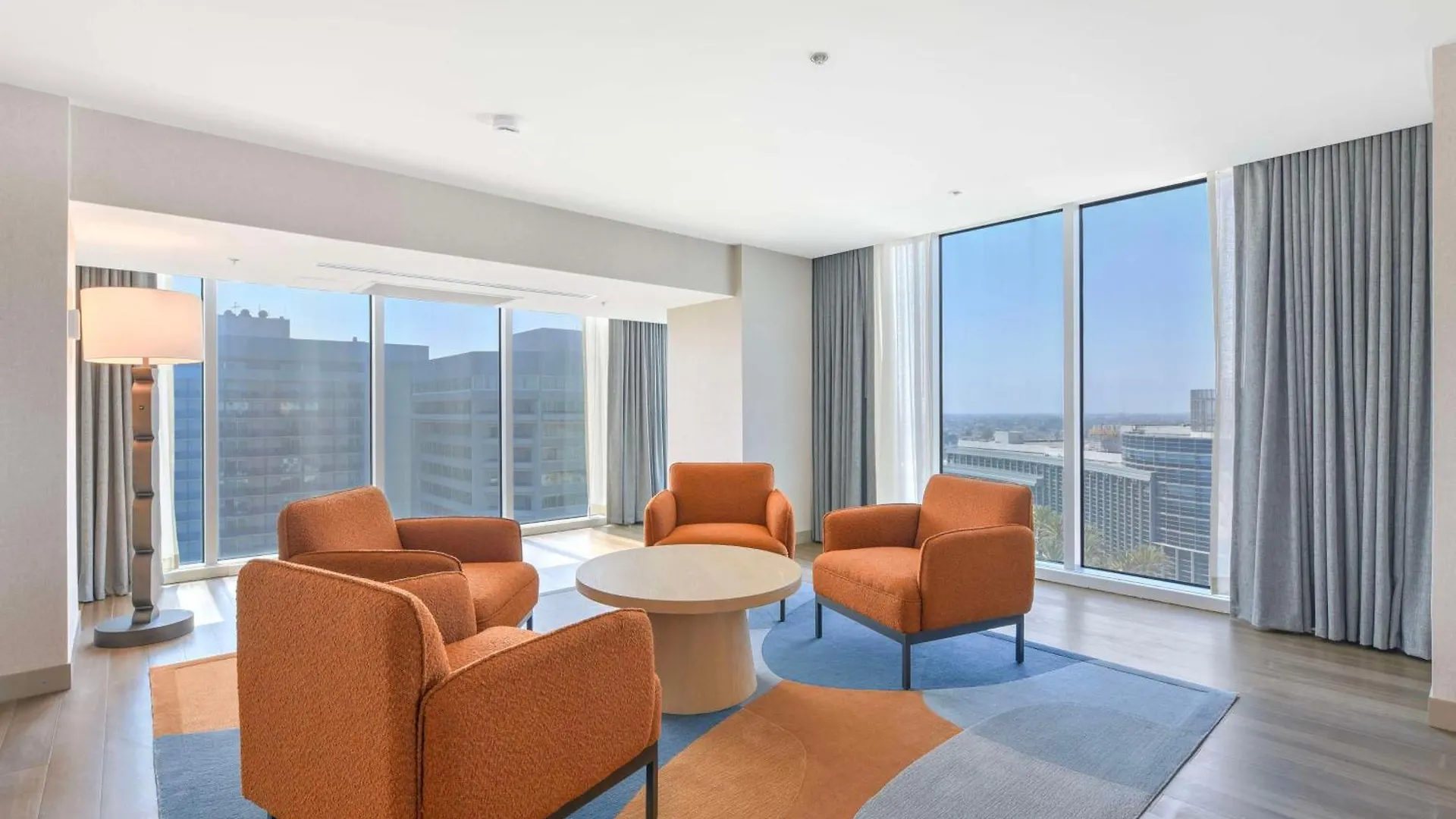 Hilton Anaheim Hotel