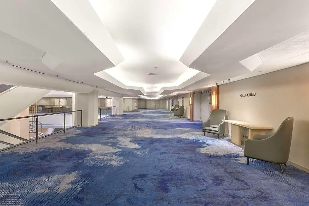 Hilton Anaheim Hotel